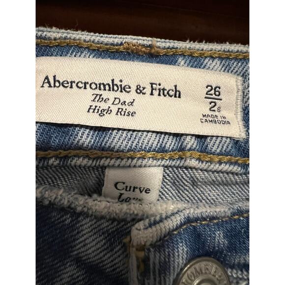 Abercrombie & Fitch Curve Love High Rise Dad Jeans Medium Light Wash Size 26/2S - Picture 5 of 10